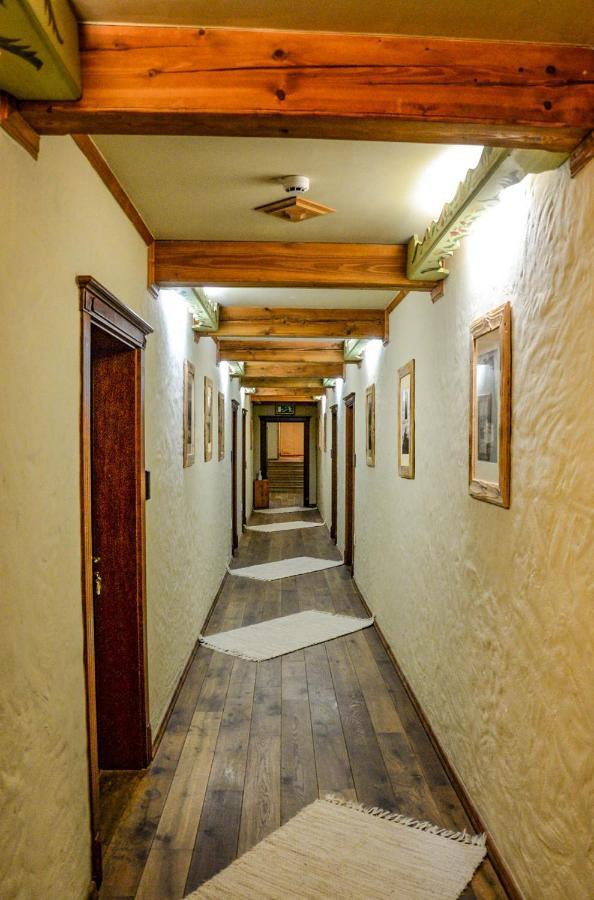 Karczma Regionalna Hotel Goscinna Chata Wysowa-Zdrój Exterior foto