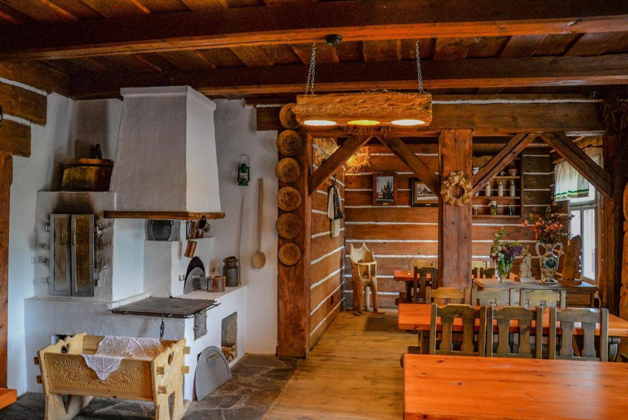 Karczma Regionalna Hotel Goscinna Chata Wysowa-Zdrój Exterior foto
